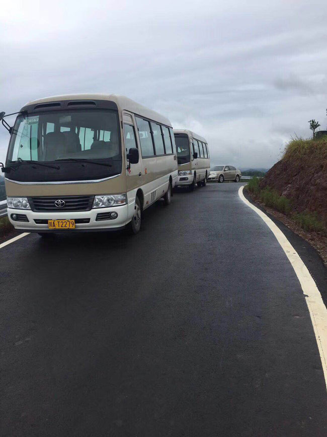 成都國信租車為2017天府金融論壇提供用車保障服務