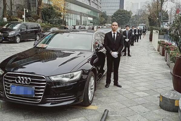 成都企業租車費用要多少？