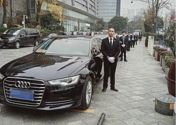 成都武侯區紅牌樓租車公司 三標認證企業 3年以內8成新