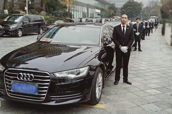 成都龍泉同安租車找公司 長短租均可 三標認證企業