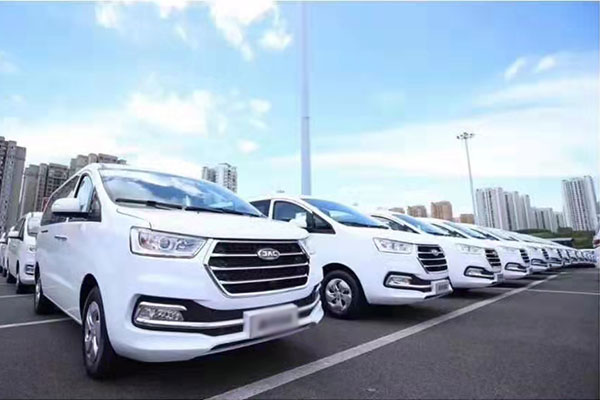成都龍泉十陵租車公司 16年品牌 2000余款車型