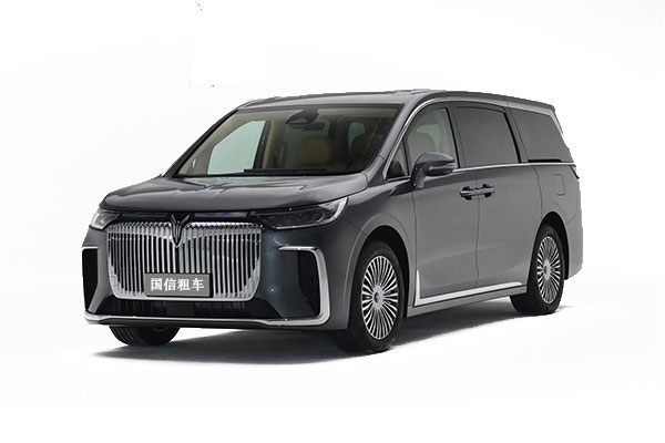 成都租商務車7座嵐圖夢想家價格費用多少錢一天